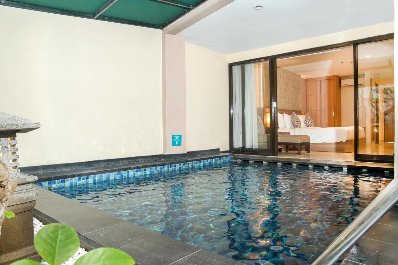 Hotel Park Regis Kuta à Kuta Lombok Extérieur photo