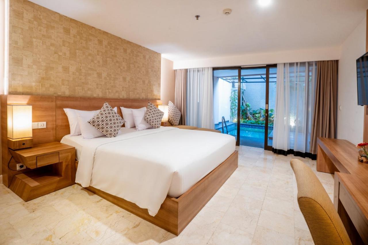 Hotel Park Regis Kuta à Kuta Lombok Extérieur photo