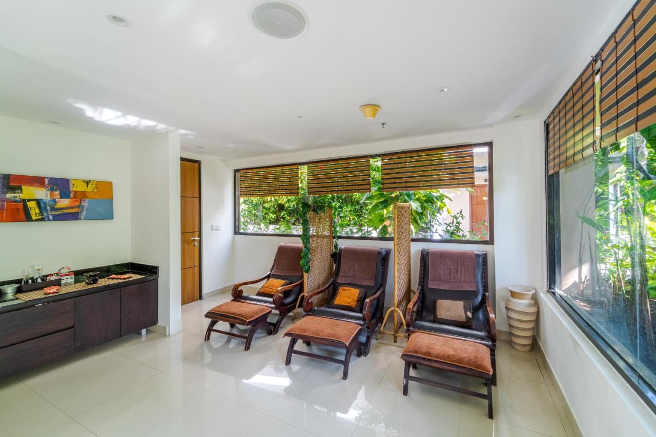 Hotel Park Regis Kuta à Kuta Lombok Extérieur photo