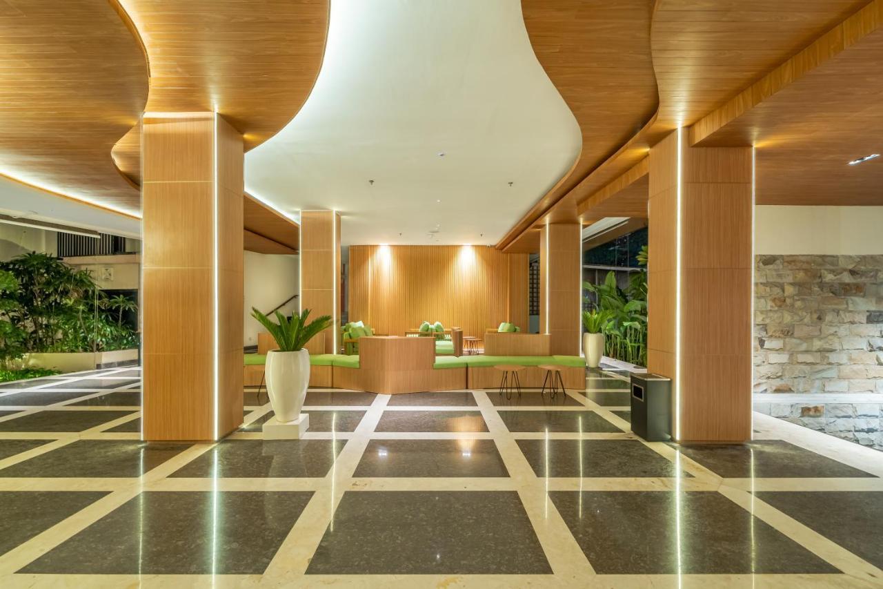 Hotel Park Regis Kuta à Kuta Lombok Extérieur photo