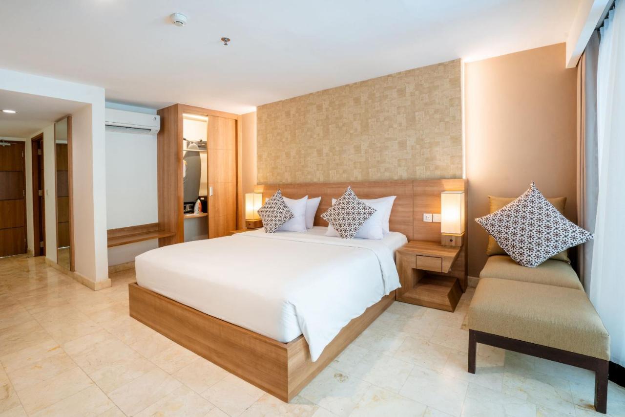 Hotel Park Regis Kuta à Kuta Lombok Extérieur photo