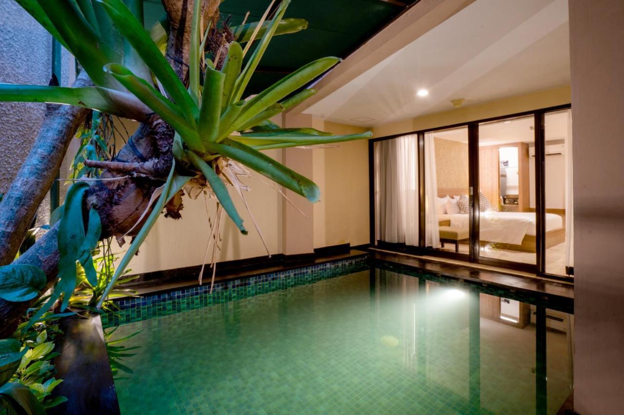 Hotel Park Regis Kuta à Kuta Lombok Extérieur photo