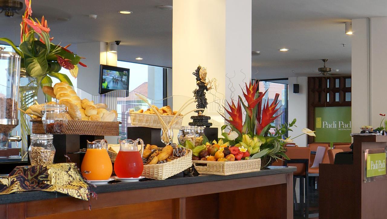 Hotel Park Regis Kuta à Kuta Lombok Extérieur photo