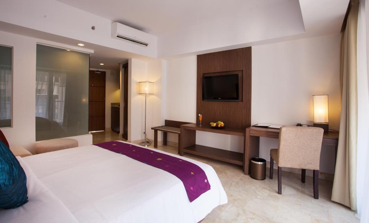 Hotel Park Regis Kuta à Kuta Lombok Extérieur photo